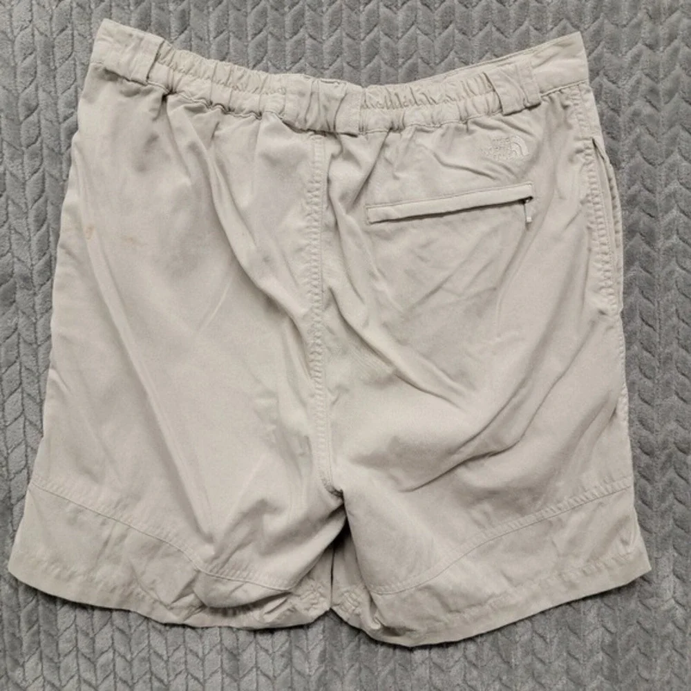 Vintage The North‎ Face Nylon Shorts Hiking Outdoor Mens Size Medium Pleated